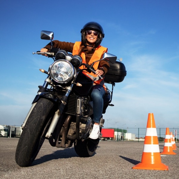 Pravo upisa u autoškolu: 6 mjeseci prije propisane minimalne dobi